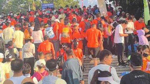 果然视频|四十载再出发 第40届泰山国际登山赛 9月6日泰安鸣枪开赛